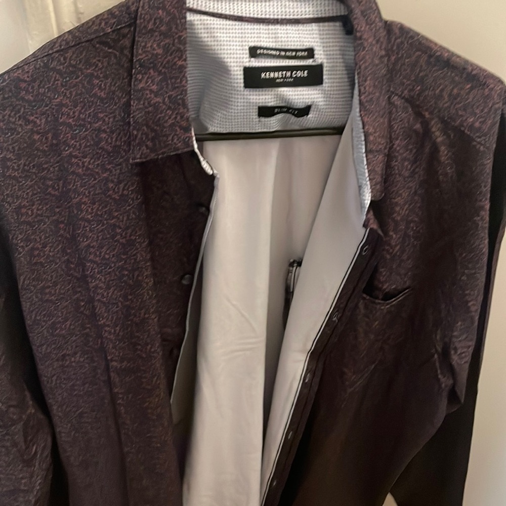 Kenneth Cole - Large - slim fit button down